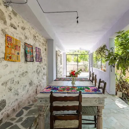 La Maison Bleue