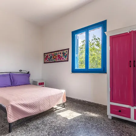 La Maison Bleue