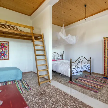 La Maison Bleue *